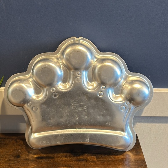 Wilton Princess 2006 crown cake pan mold Birthday Kings Crown # 2105-1015 - Picture 2 of 5
